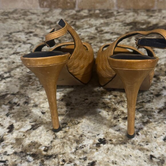 Ivanka Trump Black Heeled Ankle Boot Women's 10M (B-4 EP) - Picture 4 of 8